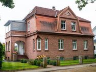 Einfamilienhaus mit Einliegerwohnung (Stadtvilla) in exklusiver Lage - 19300 Grabow - Metropolregion Hamburg - Grabow