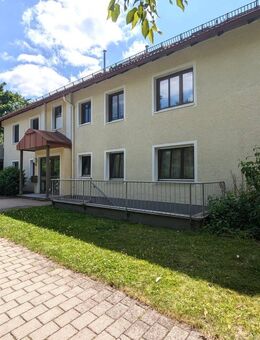 "ANSPRECHENDES APPARTEMENT - RUHIGE LAGE - FREI" - Erding