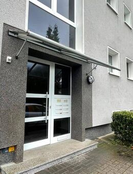 Geräumige 4,5- Raum- ETW mit Balkon frei ab 01.10.2025 zum Selbstbezug ! *** Provisionsfrei ! *** - Essen
