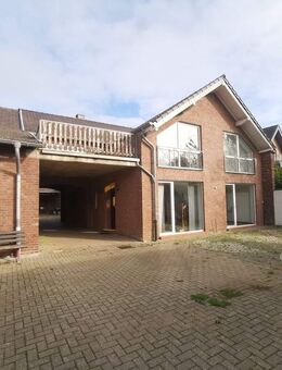 Ehemaliger Bauernhof mit zwei Wohnhäusern und Nebengebäuden in Hückelhoven - Hückelhoven