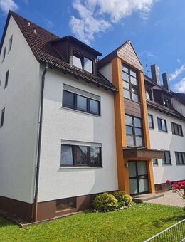 Solide, gepflegte 3 Zimmer Dachgeschoss-Wohnung mit Garten-Nutzung - 91126 REDNITZHEMBACH - Rednitzhembach