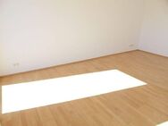 Neue modernisierte große helle 2 Zi-Wohnung mit modernem Bad, Balkon & Designboden am Klütsüdhang - Hameln