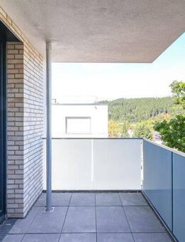 Sonnige Eleganz: großzügige Etagenwohnung mit Balkon, moderner Küche und lichtdurchfluteten Räumen - Schwäbisch Gmünd