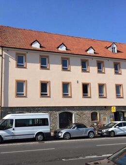 Loftcharakter, Stauraum und Tageslichtbad mit Eckbadewanne - Würzburg