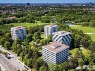 Ruhiges, grünes Wohnen am Ostpark - vermietete 2-Zimmer-Whg mit TG-Einzelstellplatz und Kellerabteil - München