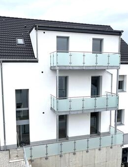 Kernsanierte Kapitalanlage mit Altbaucharme! 3 Fam.-Haus mit Stellplätzen in Wetter-Grundschöttel - Wetter (Ruhr)