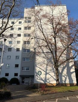 Wohnkomfort mit Loggia und Weitblick: 2-Zimmer-Eigentumswohnung mit Potenzial zu verkaufen - Seeheim-Jugenheim