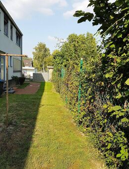 Ehemalige Hausmeisterwohnung in ruhiger Lage mit Gartennutzung - Sulzbach (Saar)