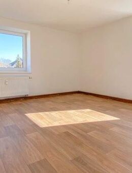 Hotel Mama ade! Mein Glück wohnt hier! - Zwickau