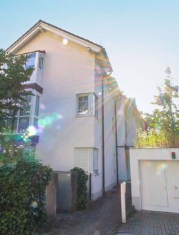 Ort der Gemütlichkeit: vermietete 2-Zi.-Dachgeschosswohnung in ruhiger Wohnlage - München