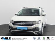 VW T-Cross, 1.0 TSI OPF Life vor, Jahr 2022 - Hannover