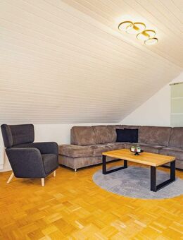 Moderne 3-Zi DG-Wohnung mit Klima, Kandelblick, Balkon und Garage - Emmendingen