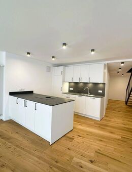 Stilvolles Wohnen über den Dächern der Stadt: 3,5 Zimmer-Maisonette mit exklusiver Ausstattung! - Ravensburg