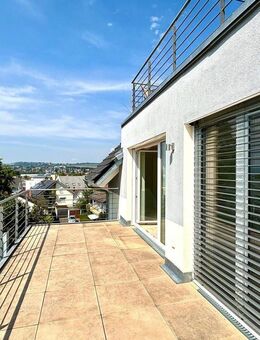 Luxuriöses Dachgeschoss mit Seesicht - baubiologisch modernisiert & 2 Sonnenterrassen - Überlingen