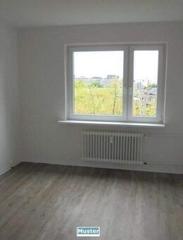 Frisch saniert: 2-Zimmer-Wohnung mit Balkon - Hamburg