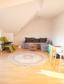 Gemütliche, lichtdurchflutete 3-Zimmer-Dachgeschosswohnung! - Fürstenfeldbruck