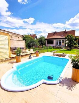 modernisierte Haushälfte mit Pool und Saunahaus in ruhiger Lage von Neustrelitz - Neustrelitz