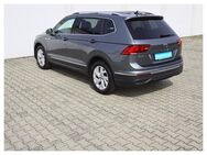 VW Tiguan, Allspace Life, Jahr 2022 - Moosburg (Isar)