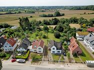 Reinfeld - Stilvolle Altbau Stadtvilla auf großem Grundstück mit Garage, Teilkeller und Erweiterungsoption - Reinfeld (Holstein)