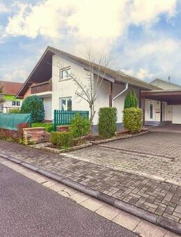 Bezugsfertiges Ein-/Zweifamilienhaus auf schönem Eckgrundstück - Geiselberg