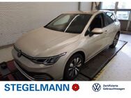 VW Golf, 2.0 TDI VIII Move, Jahr 2024 - Lemgo