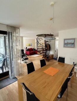 Tolle 3 1/2-Zimmer-Maisonette-Wohnung am Kurpark in Bad Cannstatt - Stuttgart