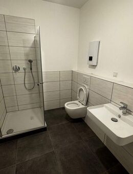 RIDA FLATS - Lichtdurchflutete Erdgeschosswohnung mit großen Fensterfronten in zentraler Lage - Kerpen (Kolpingstadt)