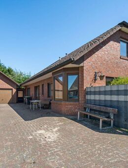 Alfstedt: Großzügiges Einfamilienhaus mit Einliegerwohnung - Ideal auch als Zweifamilienhaus nutzbar - Alfstedt