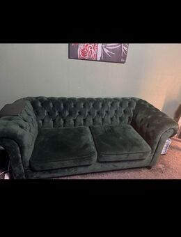 Elegantes Chesterfield Sofa - Biebesheim (Rhein)