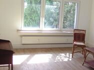 Lichtdurchflutete 3 Zimmer + Eßküche + Balkon + Keller + sofort frei !!! Privat !!! - Köln