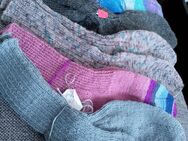 verkaufe selbstgestrickte Socken Größe 40 / 41 - Rastatt
