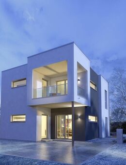BAUHAUS-ARCHITEKTUR MEETS WOHNKOMFORT - Malervorbereitet inkl. Grundstück - Hilgert