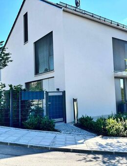 Moderne effiziente Architekten-EFH-Villa mit hochwertiger Ausstattung + vielen Highlights in Toplage - Zorneding