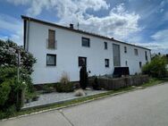 Gepflegte 3-Zimmer-Wohnung mit Einbauküche, Kamin und Garten - Petersdorf (Bayern)
