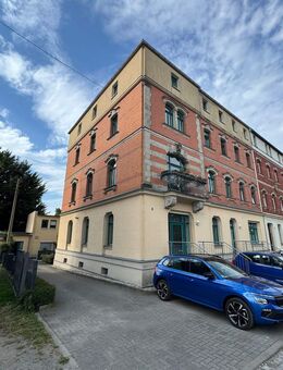 vorteilhaft geschnittene 3 Raum Wohnung mit Aufzug und Balkon - Radeberg