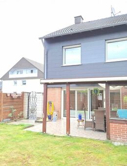 Reihenendhaus in ruhiger Anliegerstraße von Castrop-Rauxel auf Kaufgrundstück. - Castrop-Rauxel
