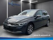 VW Golf, 8 VIII Style eHybrid Panodach, Jahr 2022 - Werl