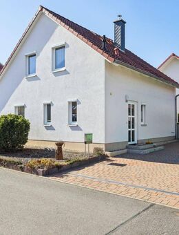 Mehrgenerationswohnen mit z.T. barrierefreier Nutzung auf einem gepflegten Grundstück in 2 Häusern - Waren (Müritz)