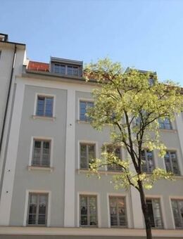 E & Co. - Wunderschöne, exklusive 4-Zimmer Wohnung mit zwei Balkonen nahe Königsplatz - München