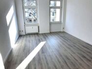 Lichtdurchflutet und modern! Sanierte 2- Raum Wohnung mit Balkon - Magdeburg