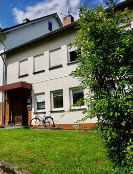 Gemütliche Maisonette Wohnung mit Garten und Stellplatz - Mayen