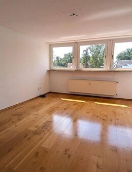 Geräumige, lichtdurchflutete Drei-Zimmer-Wohnung in Sieglitzhof (provisionsfrei) - Erlangen