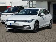 VW Golf, 1.0 eTSI Move, Jahr 2024 - Meißen