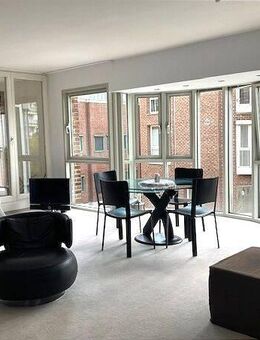 ELEGANTES WOHNEN IM HERZEN DER ALTSTADT, mit Blick auf den Alten Hafen und den Rhein - Düsseldorf