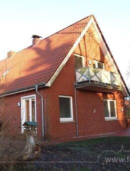 Großzügige, komplett sanierte Oberwohnung mit Balkon am Dollart - Jemgum