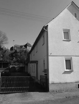 Zweifamilienhaus auf großzügigem Grundstück in ruhiger Lage von Ehringshausen! - Ehringshausen