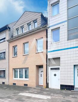 Modernisiertes Reihenmittelhaus mit viel Platz und Charme in Alsdorf! - Alsdorf (Nordrhein-Westfalen)