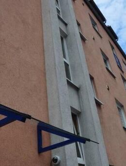5-Zimmer-Wohnung im Erdgeschoß, mit Kfz-Stellplatz - Nürnberg