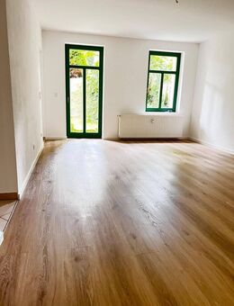 Sehr schöne Erdgeschosswohnung mit Terrasse - Altenburg