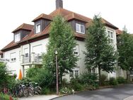 Zell a. Main: Gepflegte 1-Zimmer-DG-Wohnung mit EBK und separatem Hobbyraum - Zell (Main)